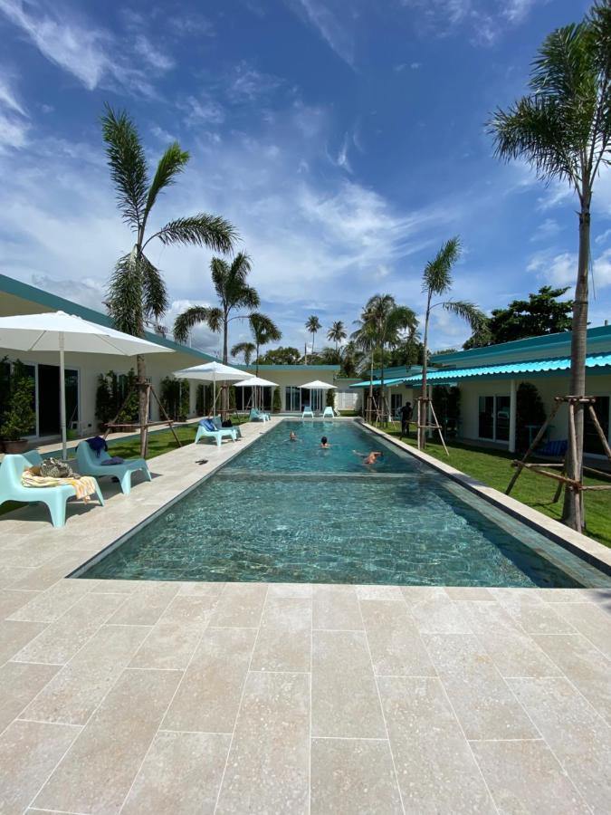Hotel Le Petit Saint Tropez Khanom Exterior foto